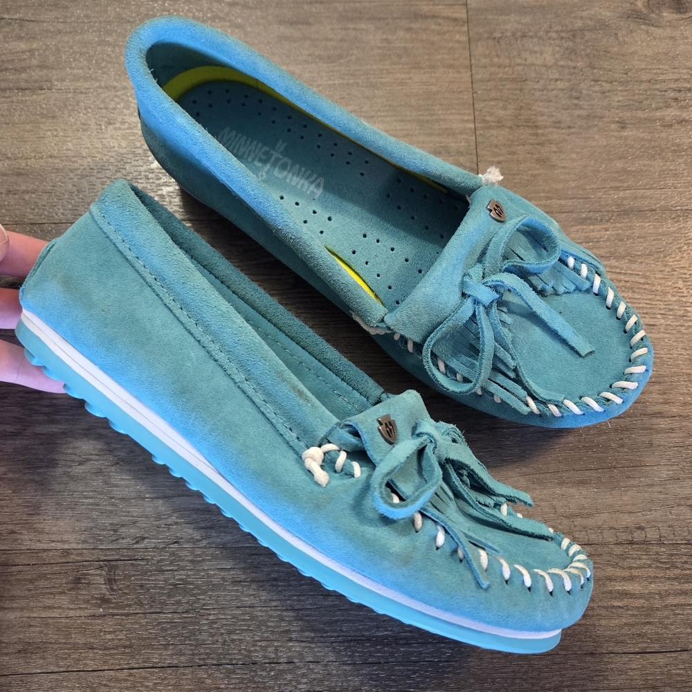 Minnetonka • Teal / Aqua Moccasin Loafers - Picture 1 of 10